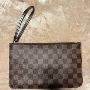 Louis Vuitton Neverfull Clutch